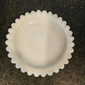 Vintage hazel atlas milk glass daisy/sunflower dish